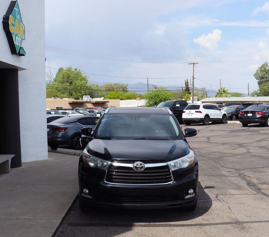 used 2014 Toyota Highlander car, priced at $14,995
