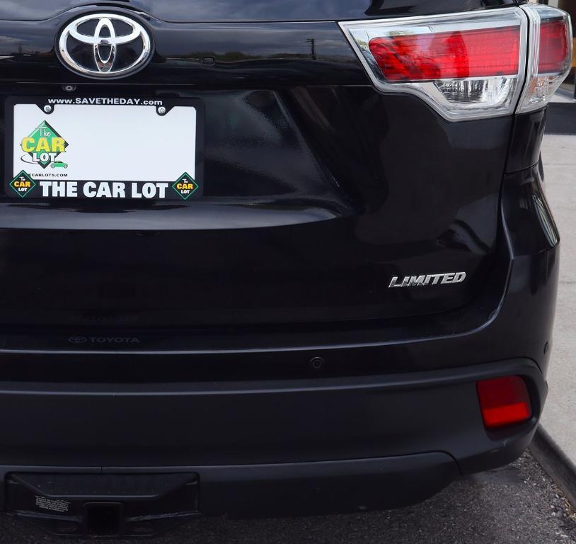 used 2014 Toyota Highlander car, priced at $14,995