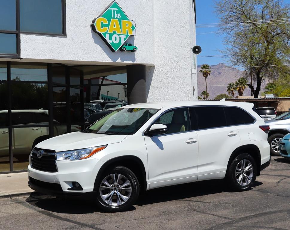 used 2016 Toyota Highlander car, priced at $17,995