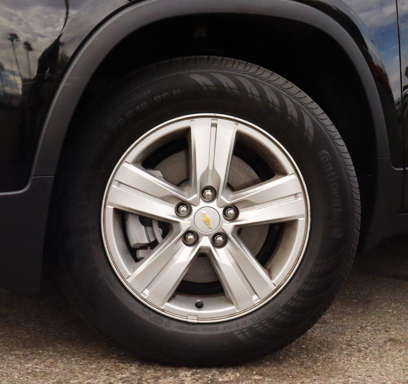 used 2022 Chevrolet Trax car, priced at $18,995