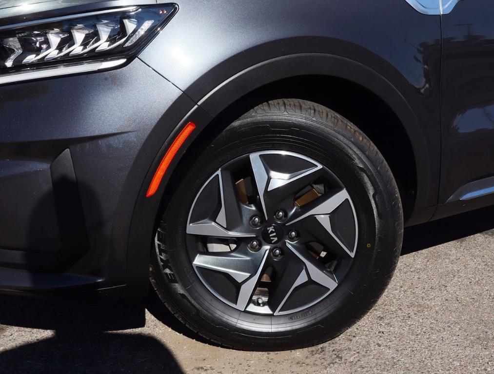 used 2021 Kia Sorento Hybrid car, priced at $19,995