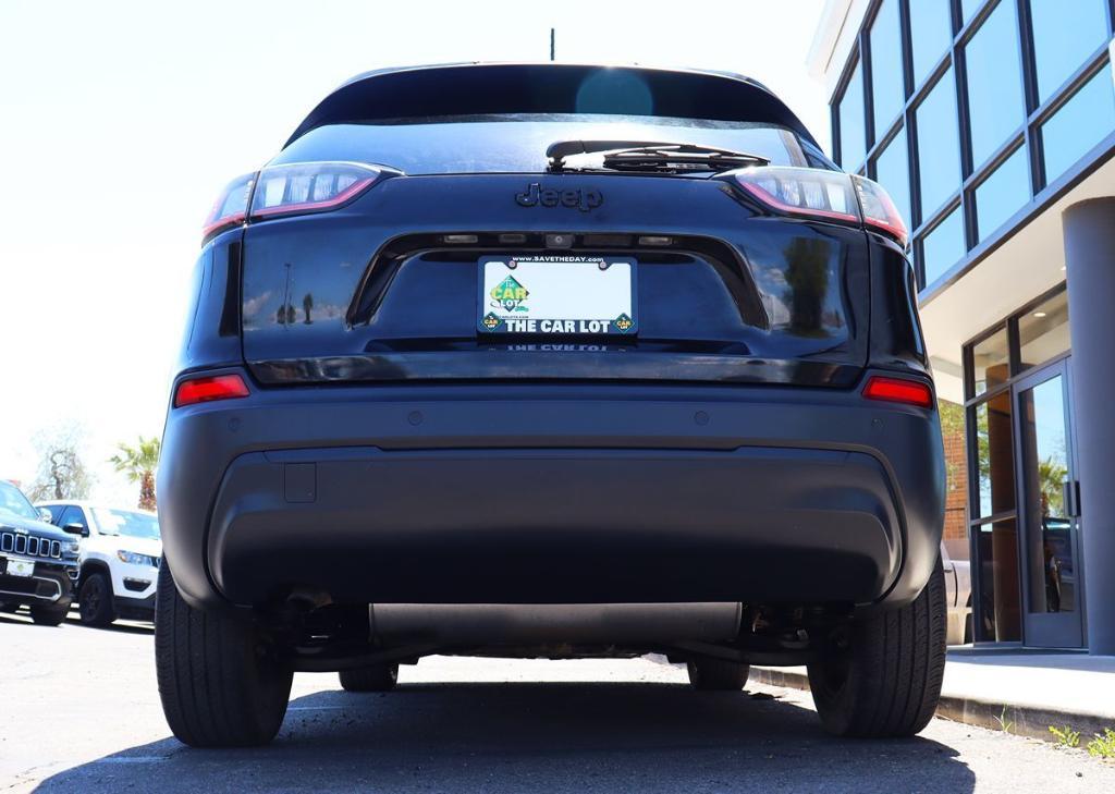 used 2020 Jeep Cherokee car, priced at $18,995