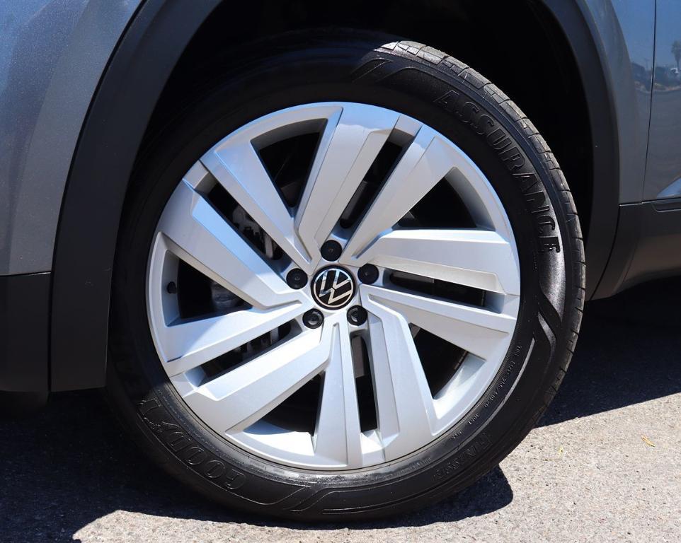 used 2022 Volkswagen Atlas Cross Sport car, priced at $24,995
