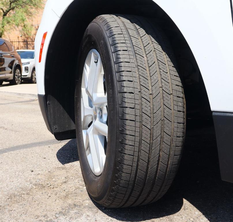 used 2024 Chevrolet Equinox car, priced at $20,995