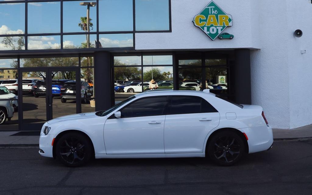 used 2021 Chrysler 300 car, priced at $25,995