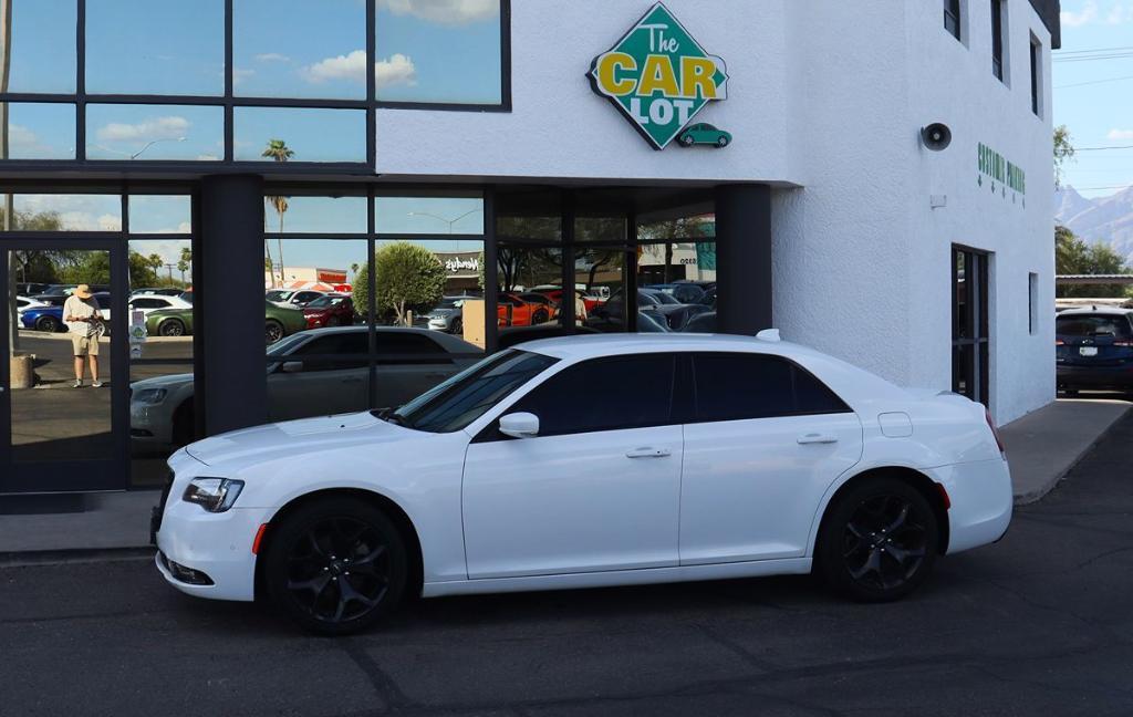 used 2021 Chrysler 300 car, priced at $25,995
