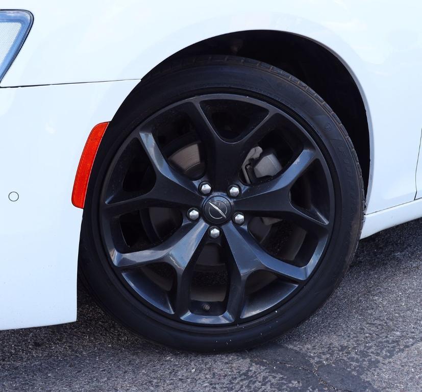 used 2021 Chrysler 300 car, priced at $25,995