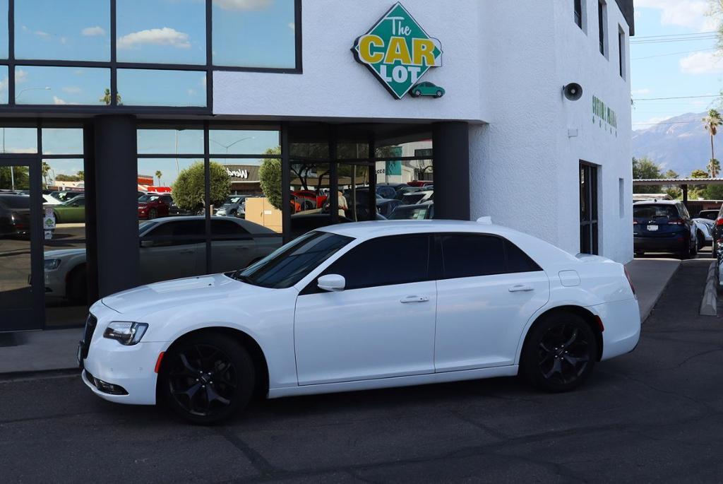 used 2021 Chrysler 300 car, priced at $25,995