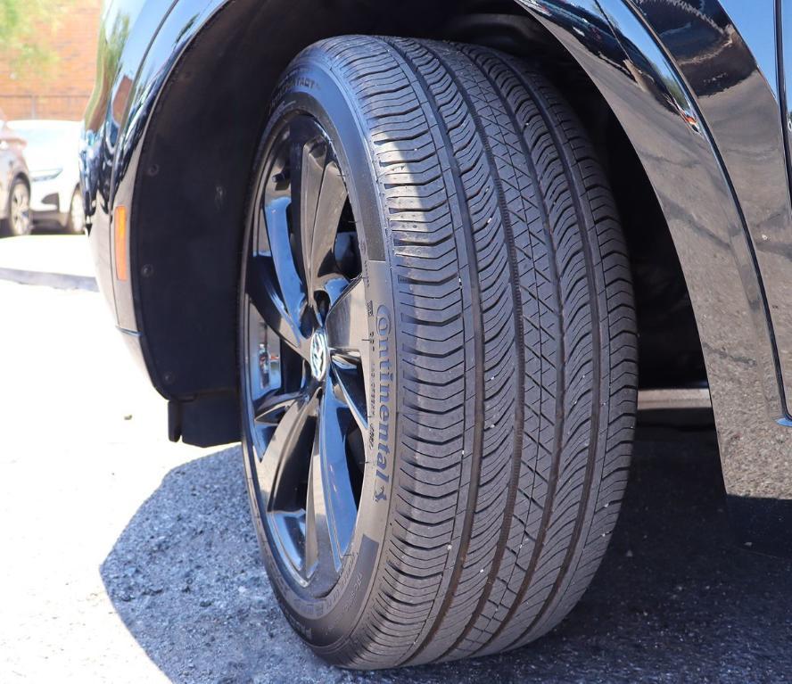 used 2022 Buick Envision car, priced at $25,995