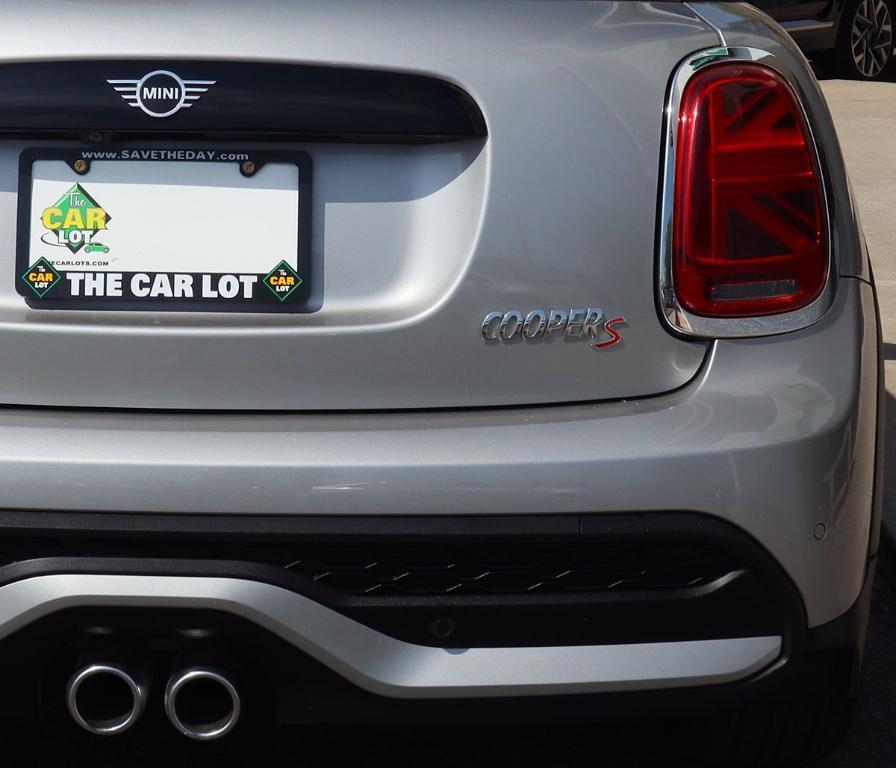 used 2024 MINI Hardtop car, priced at $22,995