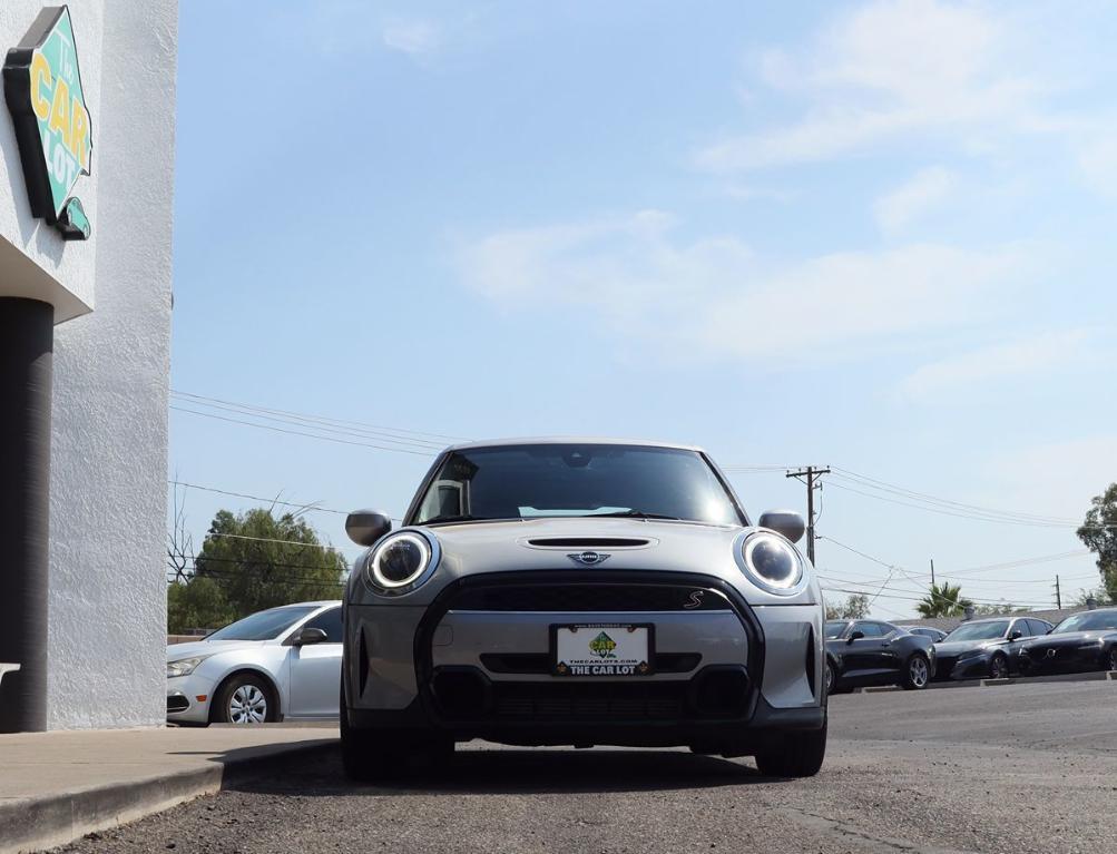 used 2024 MINI Hardtop car, priced at $22,995