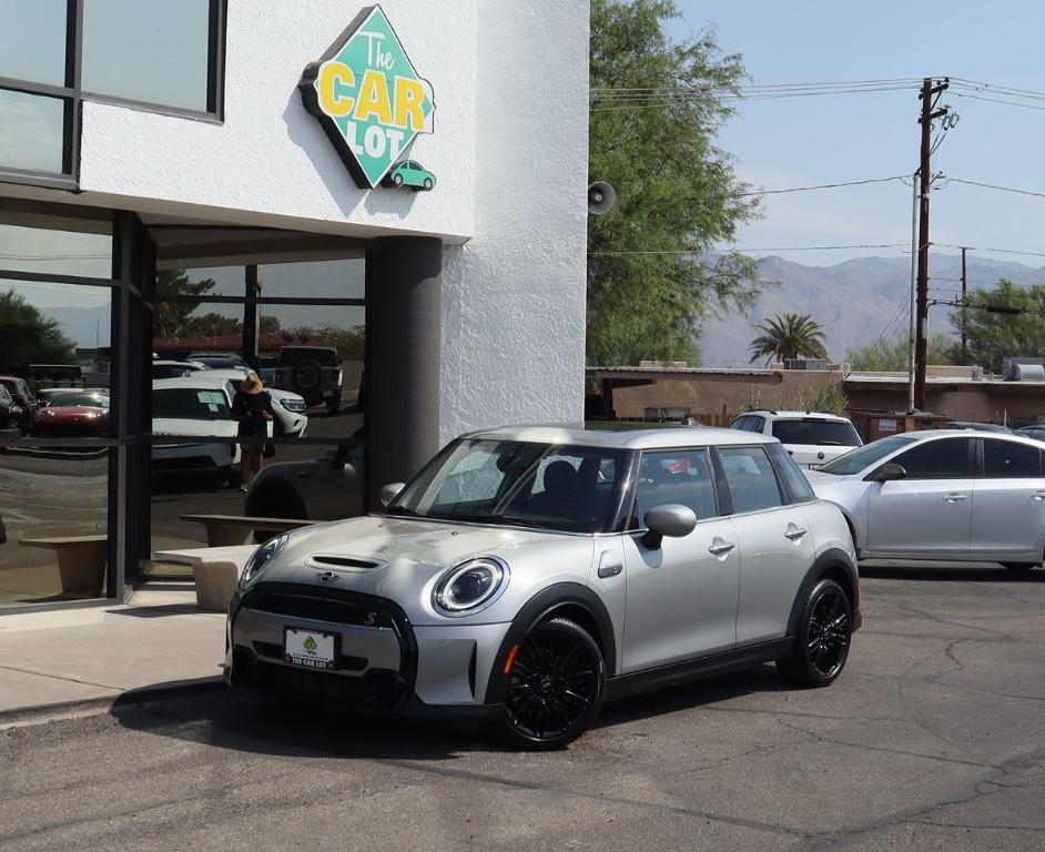 used 2024 MINI Hardtop car, priced at $22,995