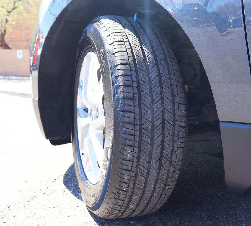 used 2023 Chevrolet Equinox car, priced at $20,995