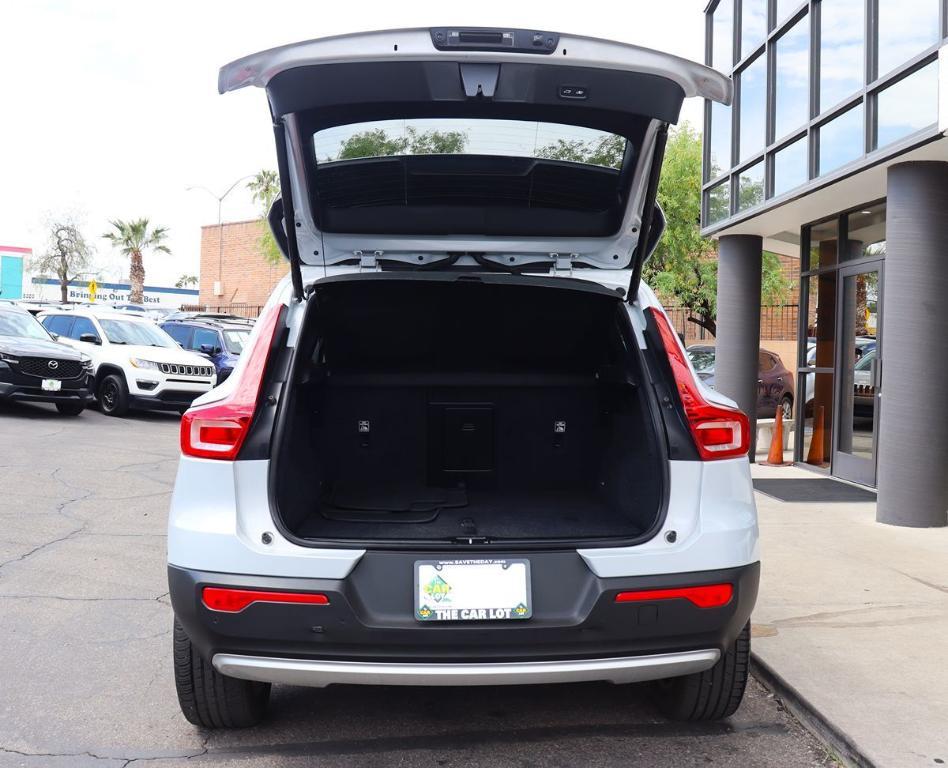 used 2022 Volvo XC40 car, priced at $20,995