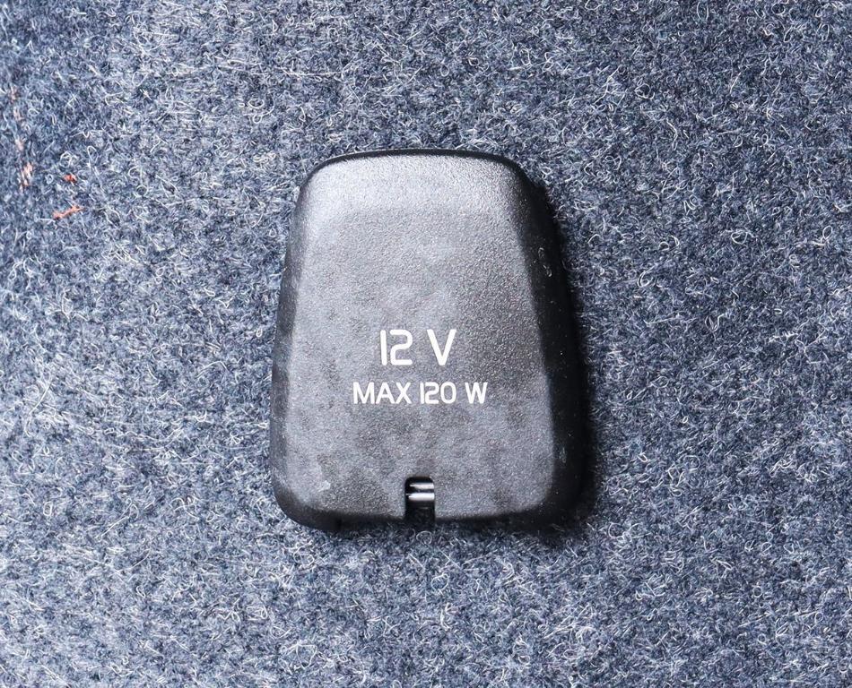 used 2022 Volvo XC40 car, priced at $20,995