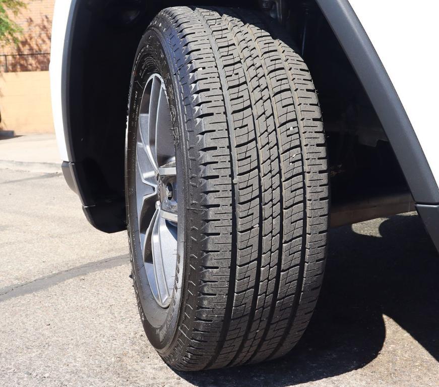 used 2019 Jeep Grand Cherokee car, priced at $19,995