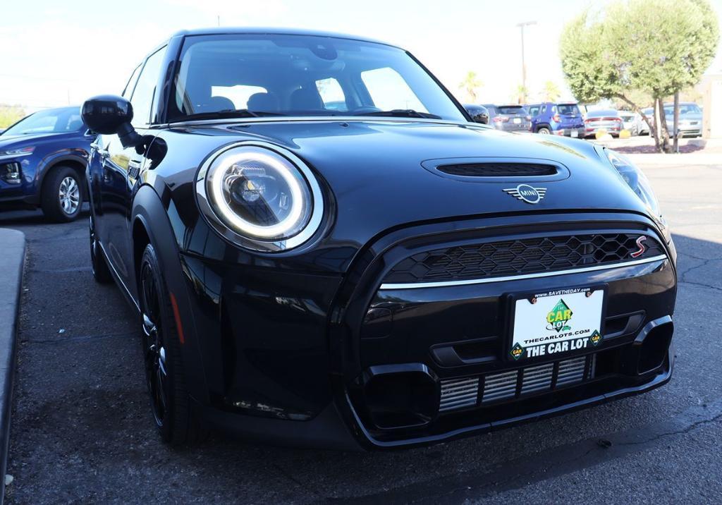 used 2024 MINI Hardtop car, priced at $22,995