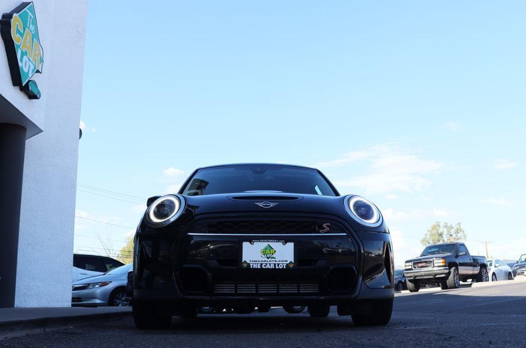 used 2024 MINI Hardtop car, priced at $22,995