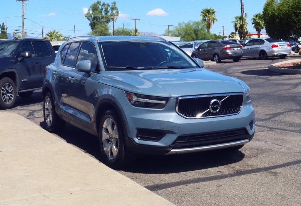 used 2022 Volvo XC40 car, priced at $21,995