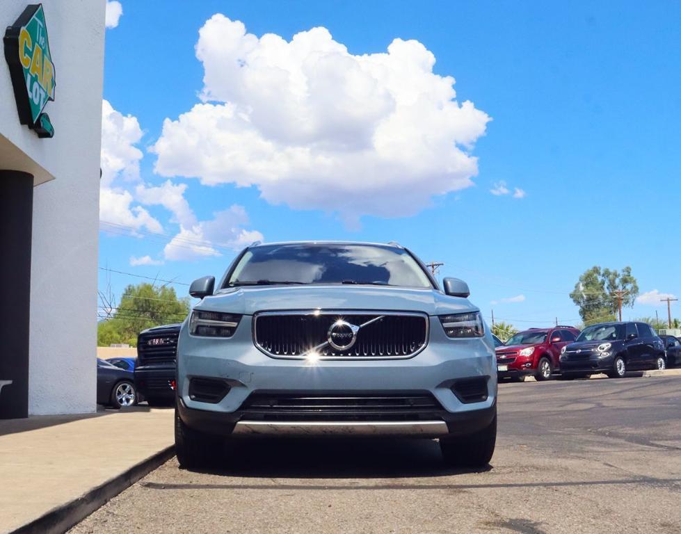 used 2022 Volvo XC40 car, priced at $21,995