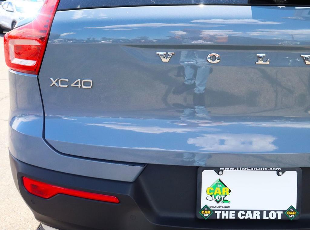 used 2022 Volvo XC40 car, priced at $21,995