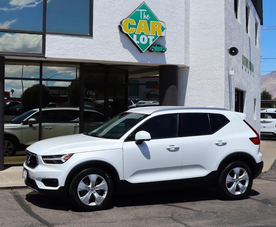 used 2022 Volvo XC40 car, priced at $23,995