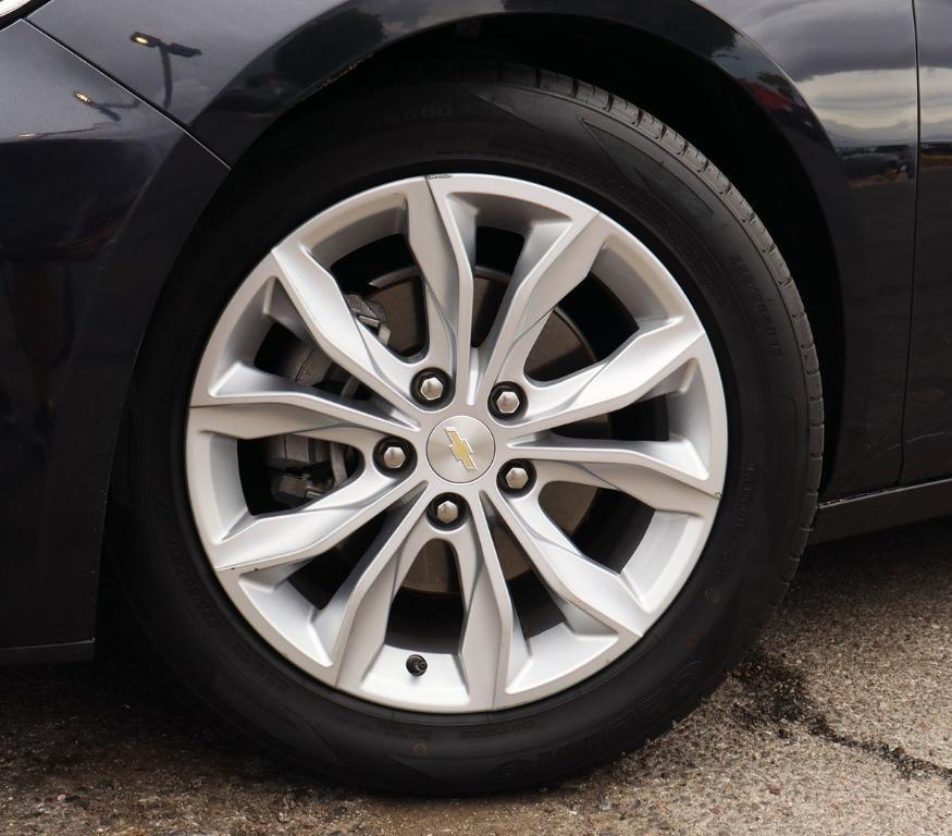 used 2023 Chevrolet Malibu car, priced at $15,566