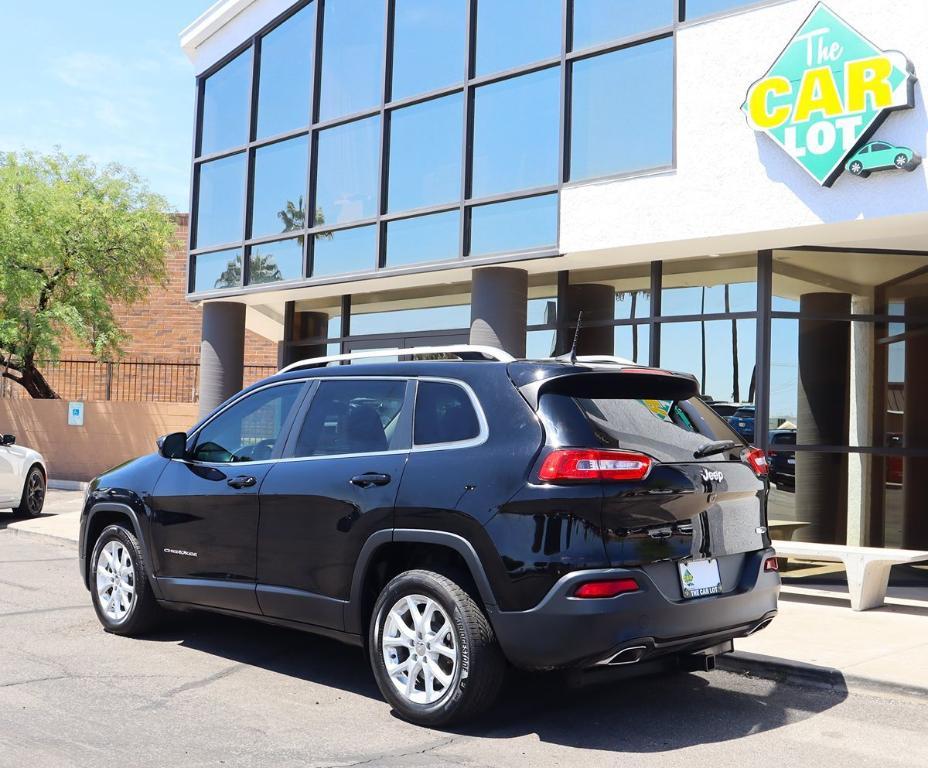 used 2018 Jeep Cherokee car, priced at $12,995
