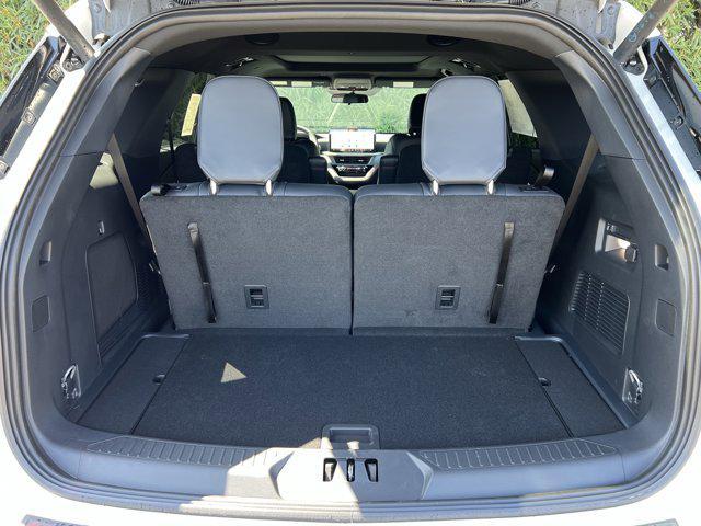 new 2025 Ford Explorer car, priced at $51,280