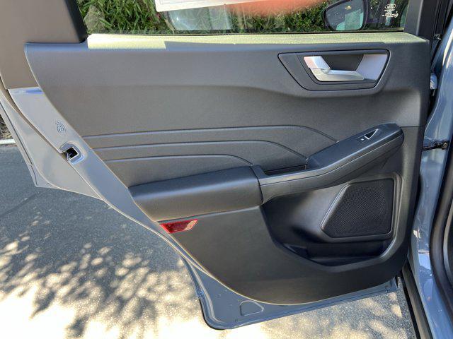new 2025 Ford Escape PHEV car, priced at $39,590