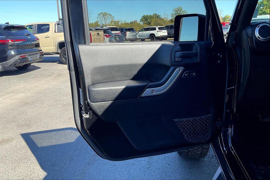 used 2015 Jeep Wrangler Unlimited car, priced at $18,987