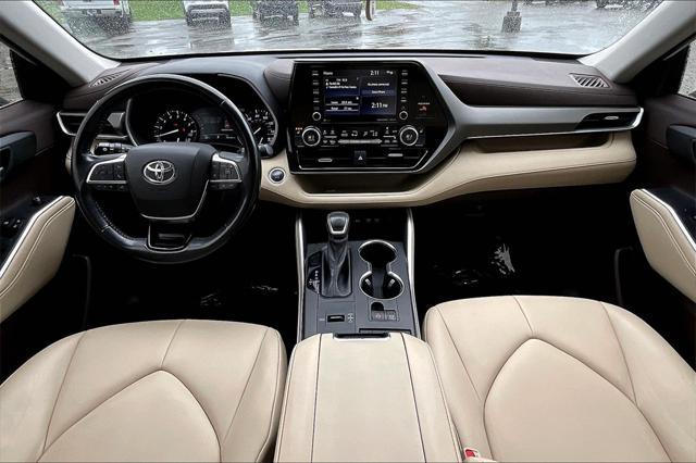 used 2020 Toyota Highlander car, priced at $25,752