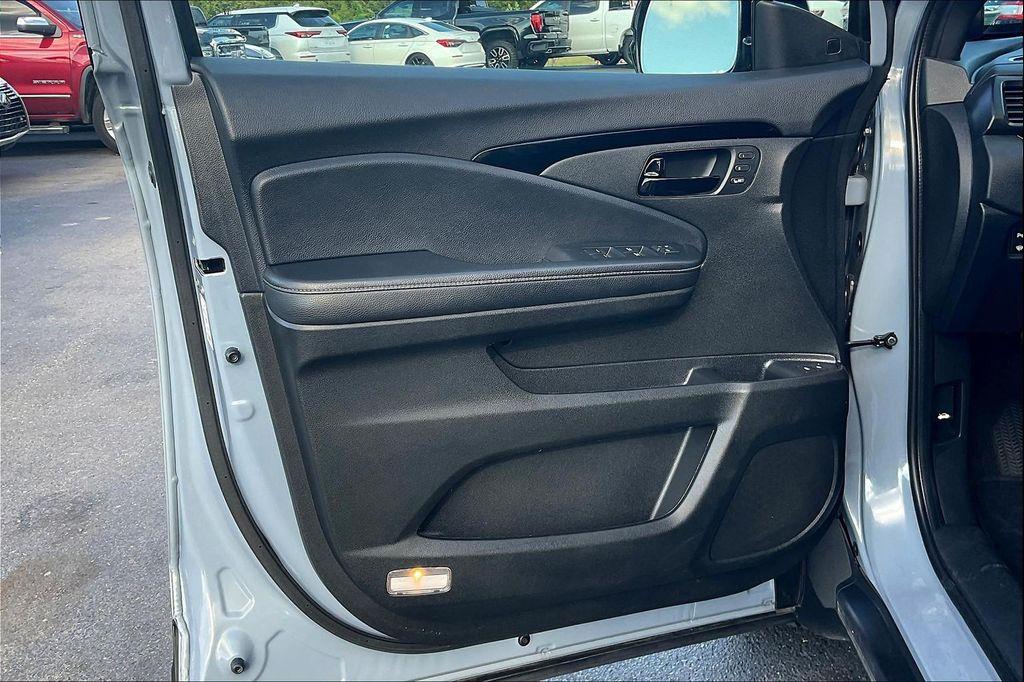 used 2023 Honda Passport car, priced at $31,489
