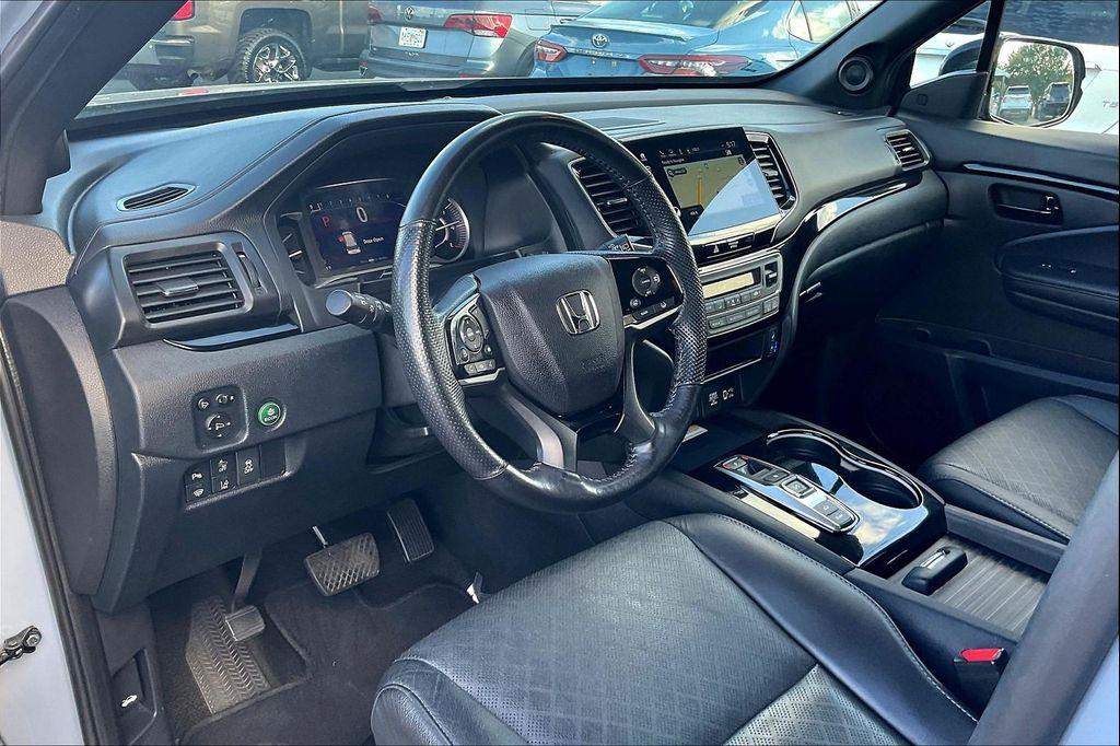 used 2023 Honda Passport car, priced at $31,489