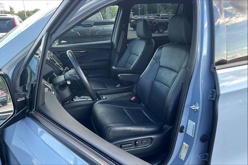 used 2023 Honda Passport car, priced at $31,489