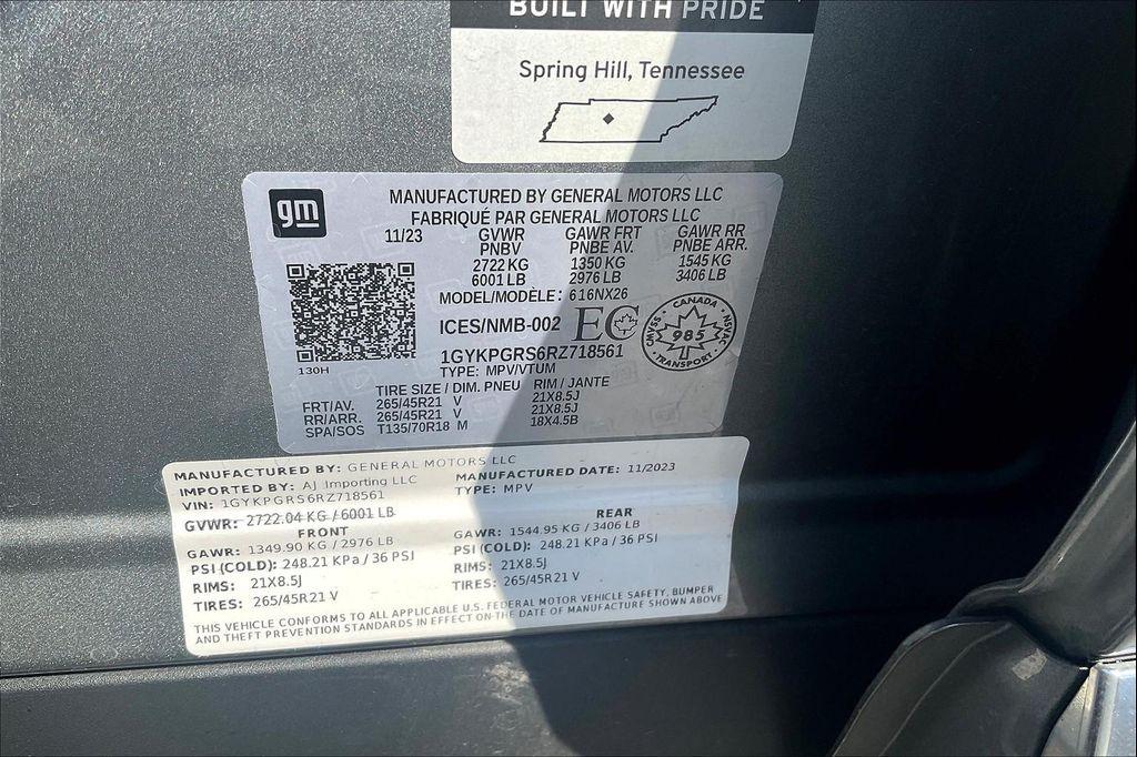 used 2024 Cadillac XT6 car, priced at $53,946