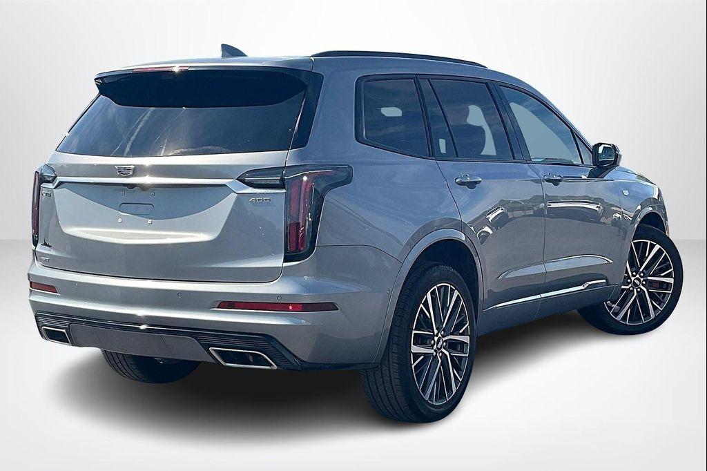 used 2024 Cadillac XT6 car, priced at $53,946