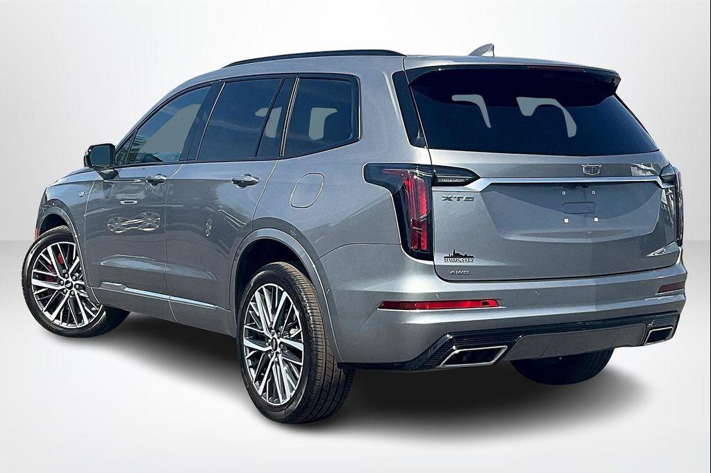 used 2024 Cadillac XT6 car, priced at $53,946