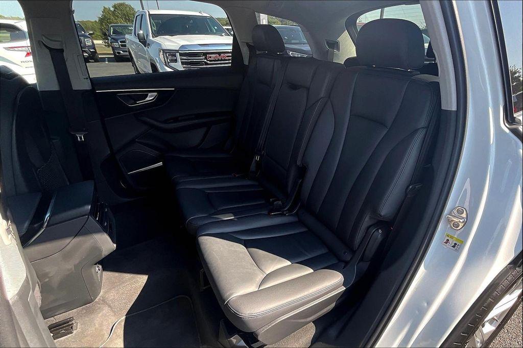 used 2023 Audi Q7 car, priced at $35,819
