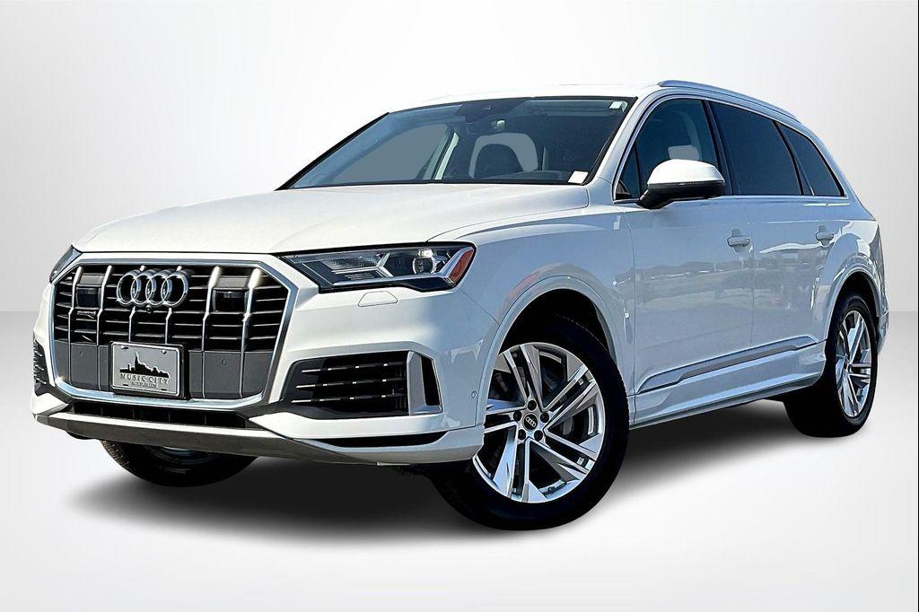 used 2023 Audi Q7 car, priced at $35,819