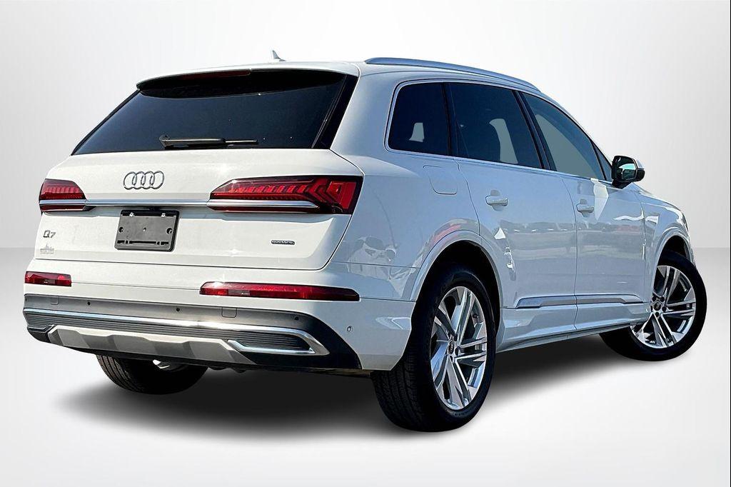 used 2023 Audi Q7 car, priced at $35,819