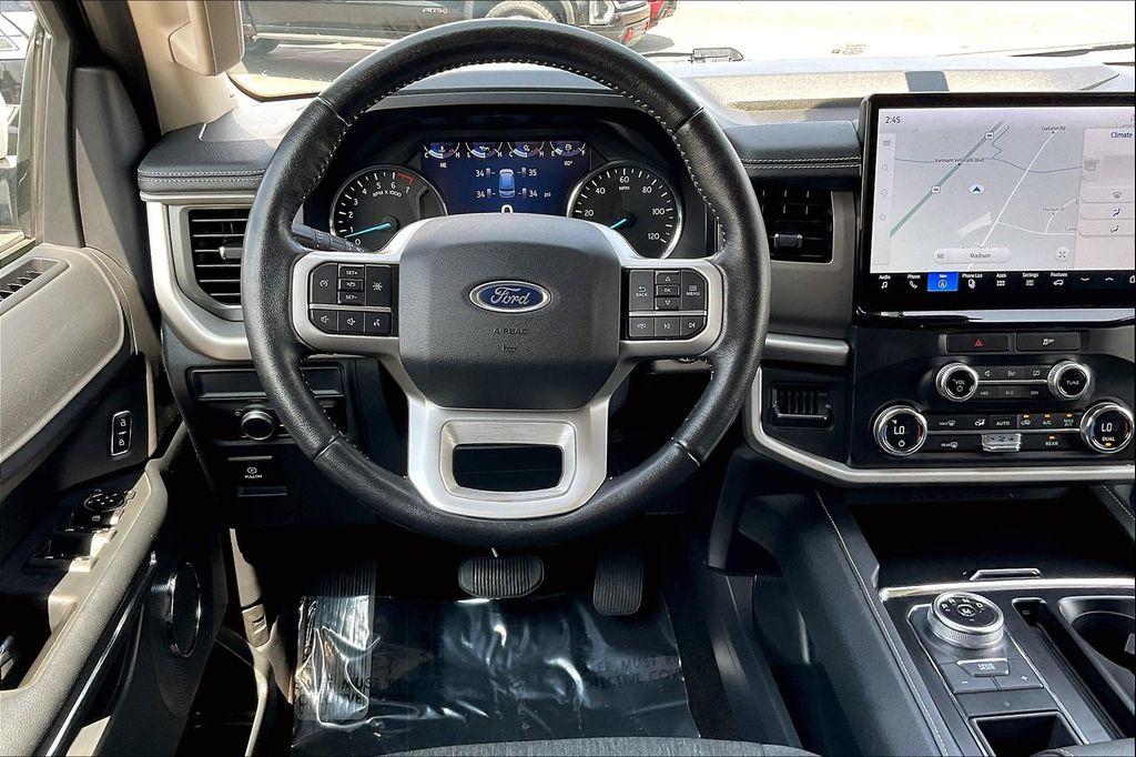 used 2022 Ford Expedition car, priced at $38,978