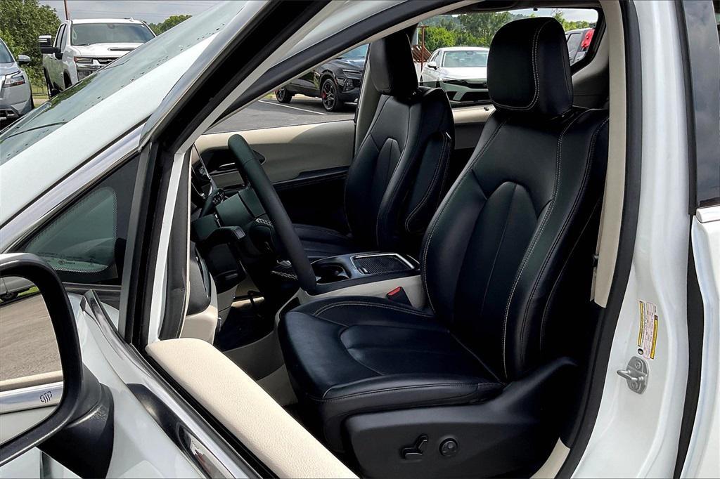 used 2023 Chrysler Pacifica car, priced at $21,789