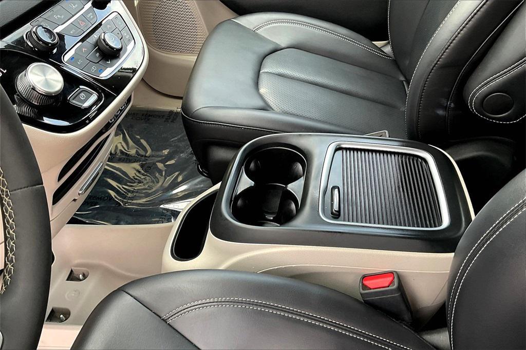 used 2023 Chrysler Pacifica car, priced at $21,789