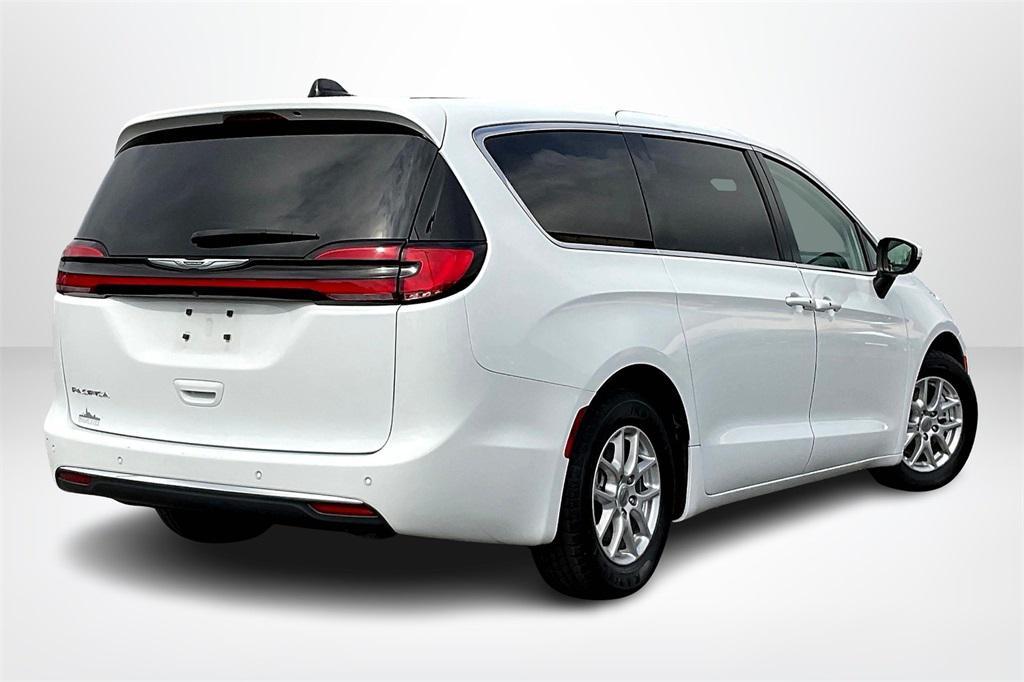 used 2023 Chrysler Pacifica car, priced at $21,789