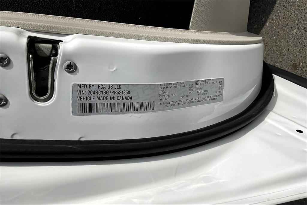 used 2023 Chrysler Pacifica car, priced at $21,789