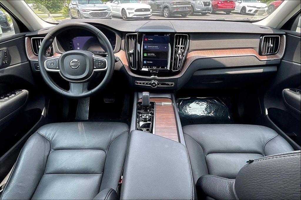 used 2022 Volvo XC60 Recharge Plug-In Hybrid car, priced at $27,424