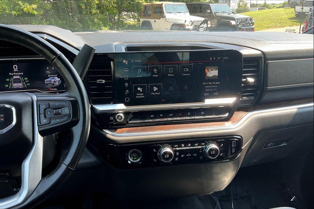 used 2024 GMC Sierra 1500 car, priced at $41,986