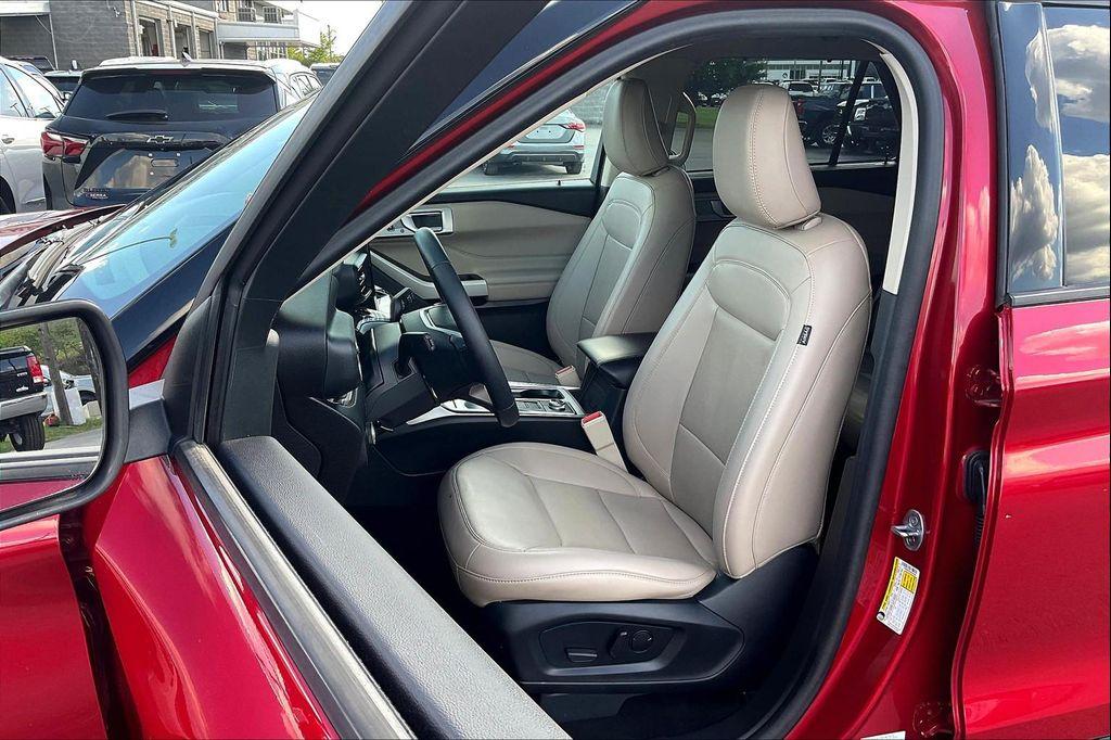 used 2024 Ford Explorer car, priced at $32,082