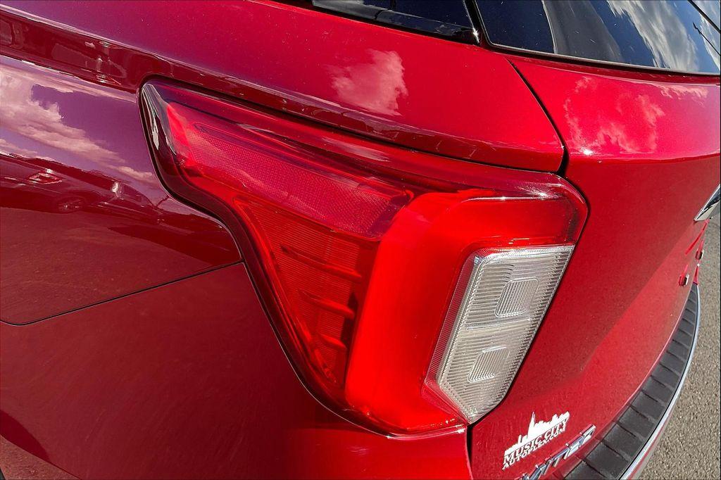 used 2024 Ford Explorer car, priced at $32,082